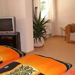 Goldenes Kreuz 3*