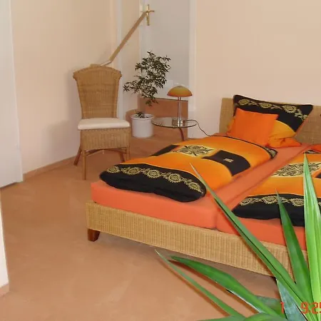 Goldenes Kreuz מלון